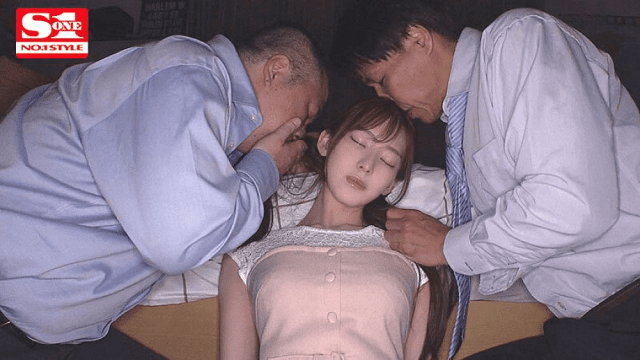 SSIS-825_Em người yêu đáng thương bị đồng nghiệp chuốc thuốc ngủ - rxeoxhkc.sbs