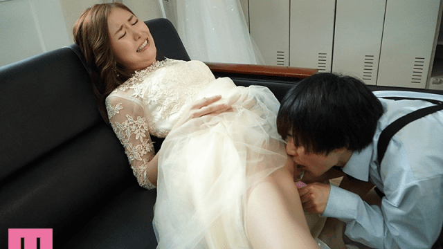 MIAA-408_Cô dâu bị hai cậu em chồng địt ngay tại đám cưới - rxeoxhkc.sbs