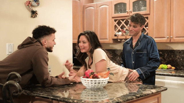 Động cơ thầm kín của đứa em gái cưng - rxeoxhkc.sbs