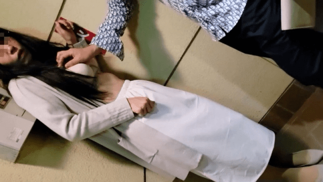 FC2_PPV_4584769 - Cô gái phải lấy thân trả nợ vì bị người tình phản bội - rxeoxhkc.sbs