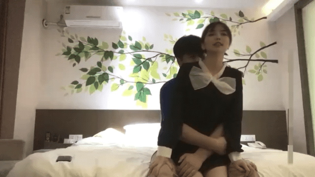 Một cô bé dễ thương với phong cách preppy - rxeoxhkc.sbs