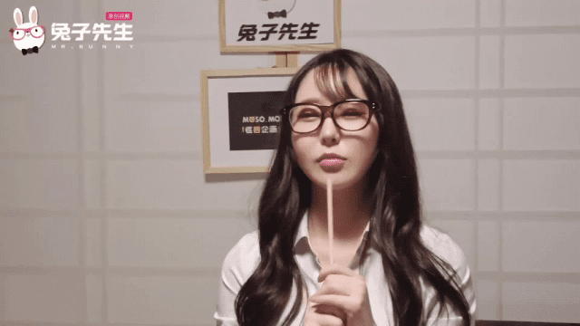 TZ100 - Hiếp dâm tập thể em gái hàng ngon đêm giao thừa - rxeoxhkc.sbs