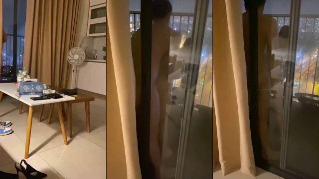 Thằng bạn đưa ghệ ra ban công chung cư chịch em nó rên cả tòa nhà nghe thấy - rxeoxhkc.sbs